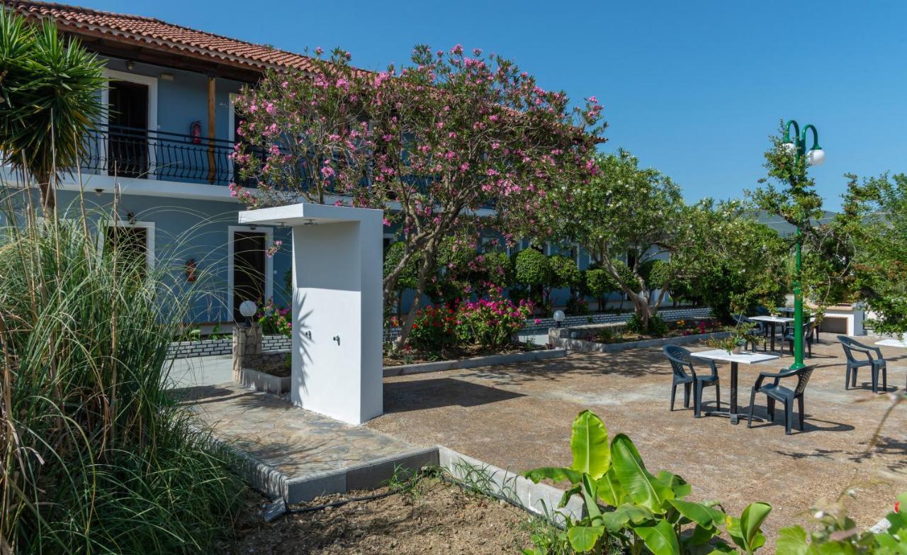 Nicole Aparthotel