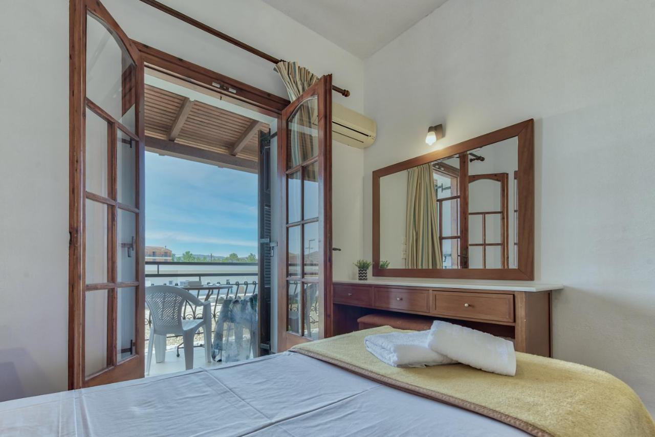 Nicole Aparthotel