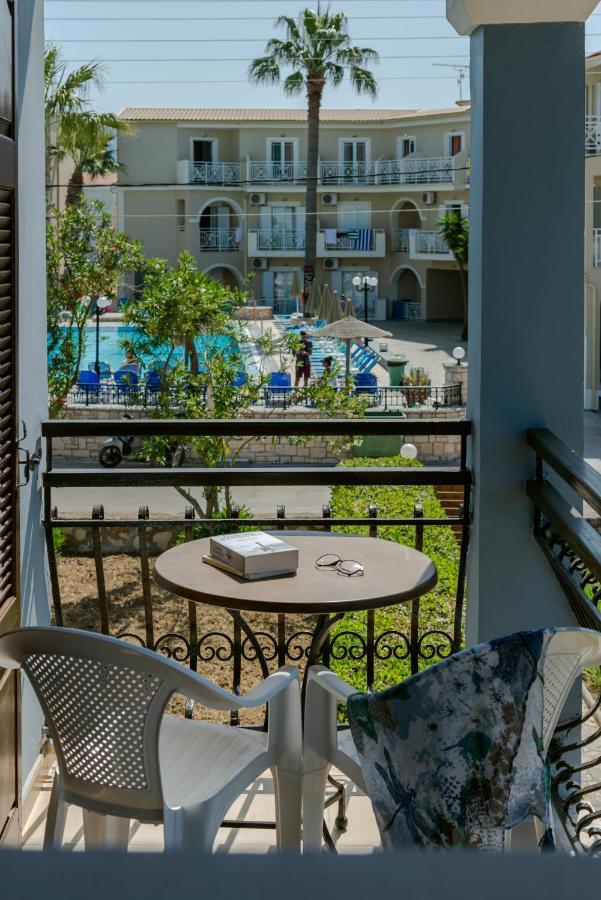 Nicole Aparthotel